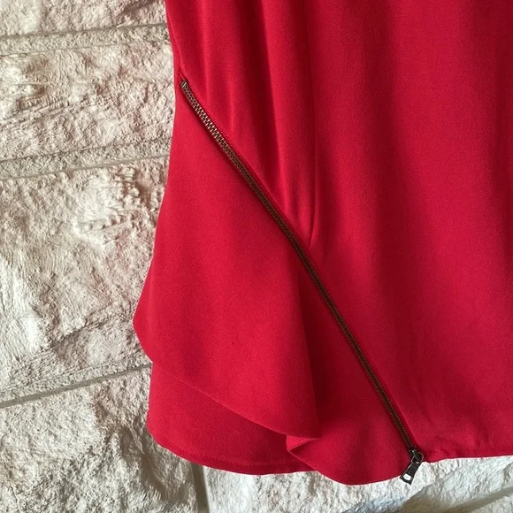 ♥️BCBG Maxazria Ruby Red Zipper Blouse - Medium - Picture 3 of 13